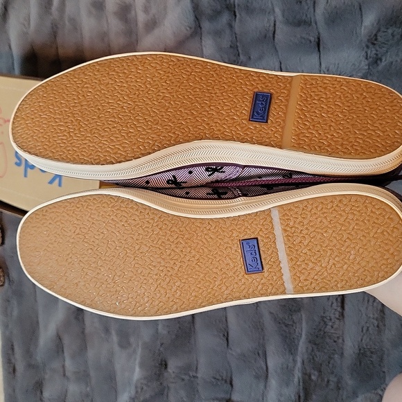 NWT! RARE! Taylor Swift In Collaboration with Keds Purple Bow Print Keds! Size 8 - Picture 8 of 11